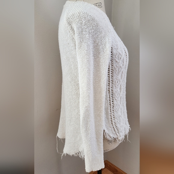 KAISELY women's white distressed hem sweater in S - Picture 2 of 7